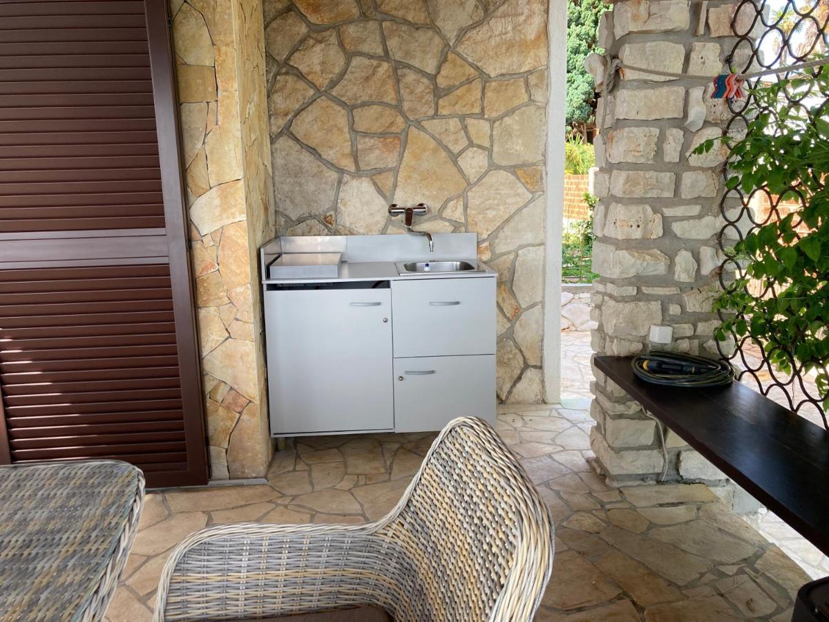 Karigador Beach House Luaran gambar