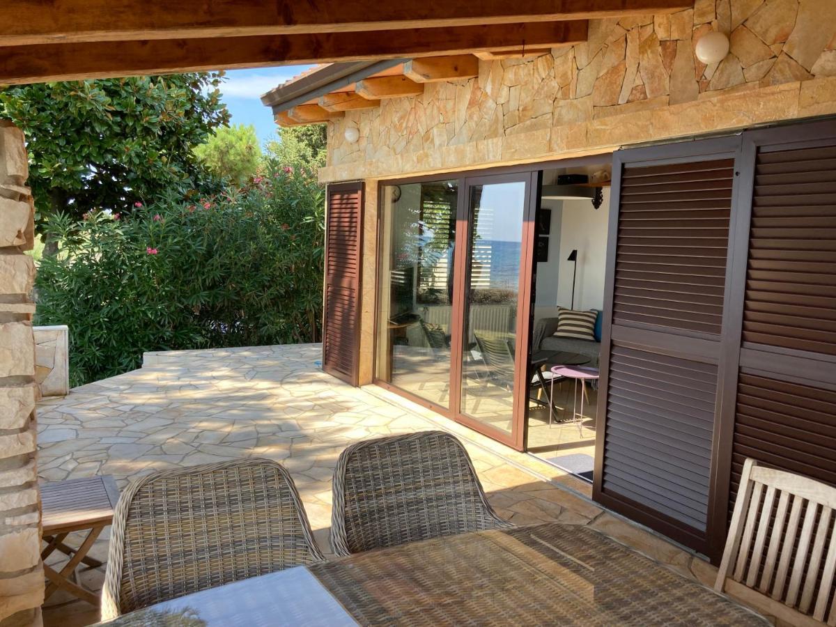 Karigador Beach House Luaran gambar